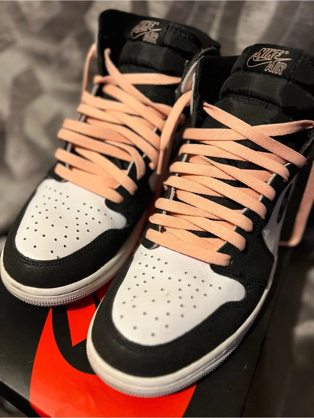 Nike Air Jordan 1 Retro High OG Stage Haze Bleached Coral - Men's Size 9